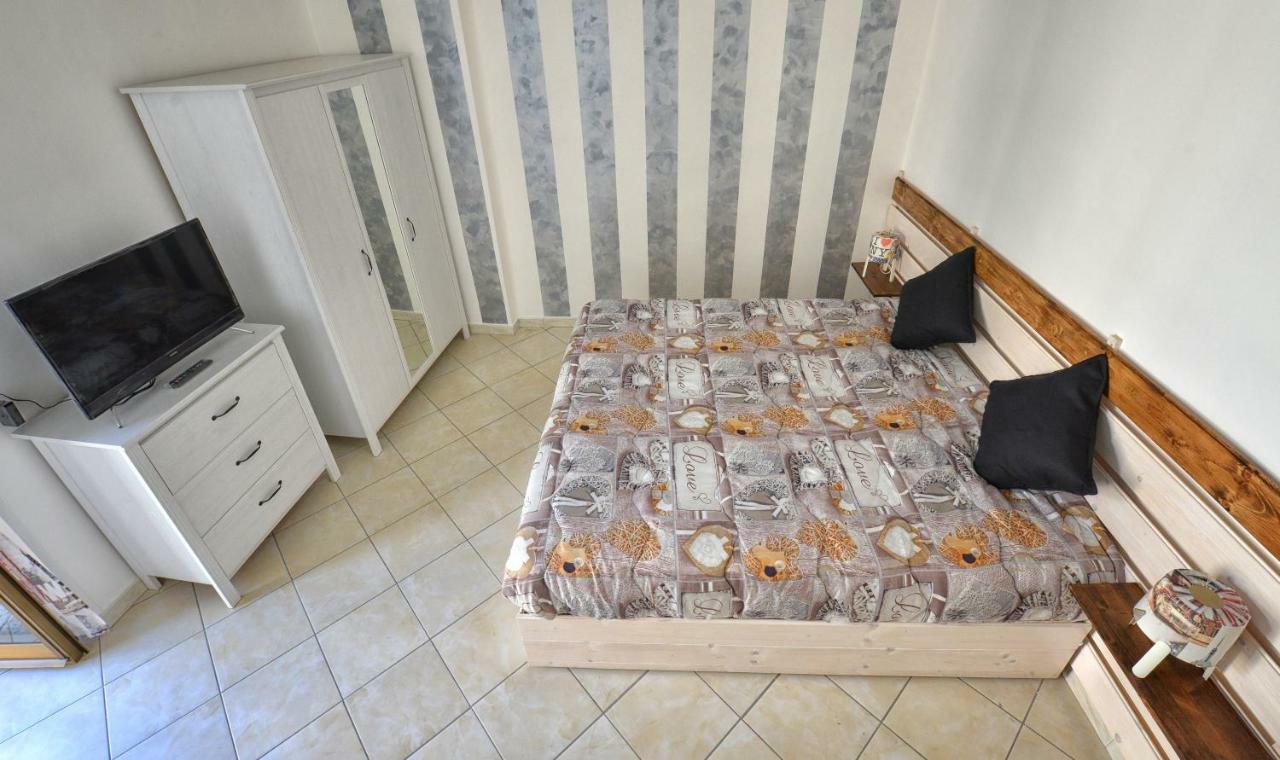 Casa Serena Napoli Esterno foto